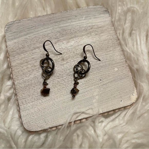 Handmade Dangle Earrings-Repurposed pieces - Picture 10 of 12